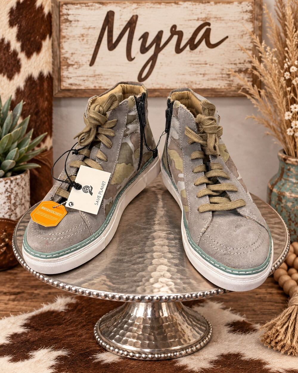 Myra Comfy Womfy Camo Suede Side Zip High Top Sneakers Size 7 NWT